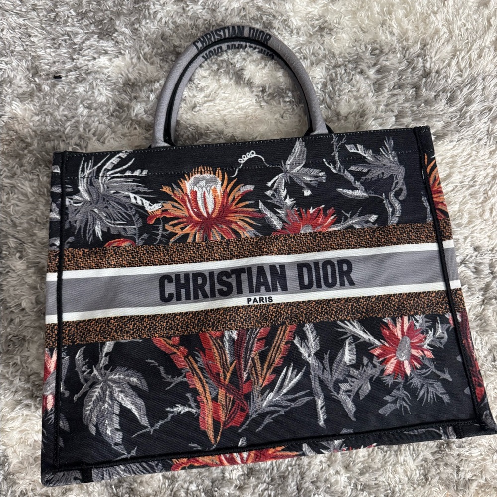 Black and Gray Floral Handbag